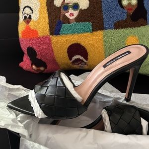 BCBG Danni black size 9.5 brand new